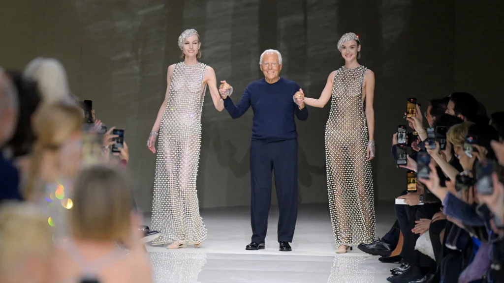 Giorgio Armani en un desfile