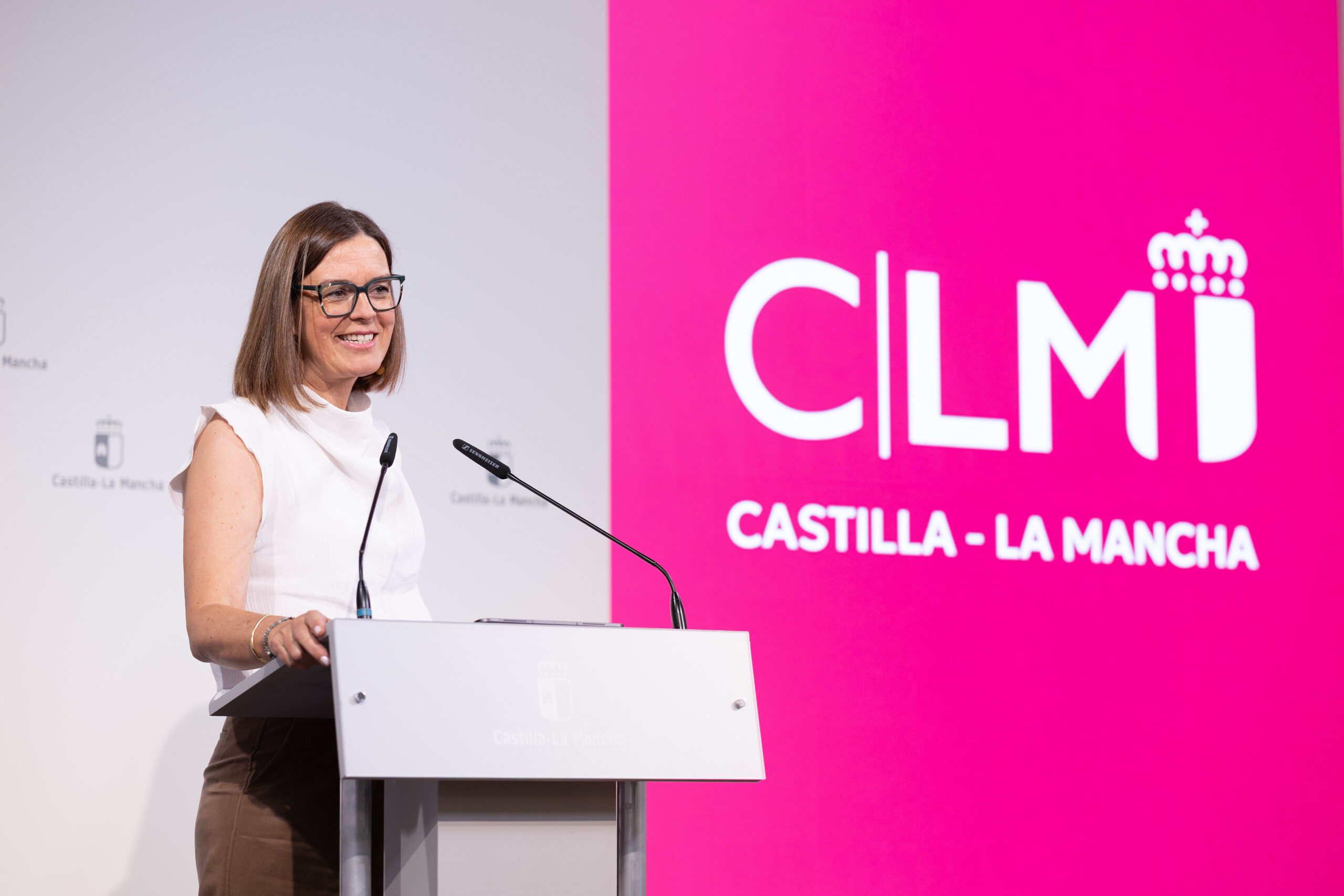 Castilla-La Mancha actualiza su imagen gráfica