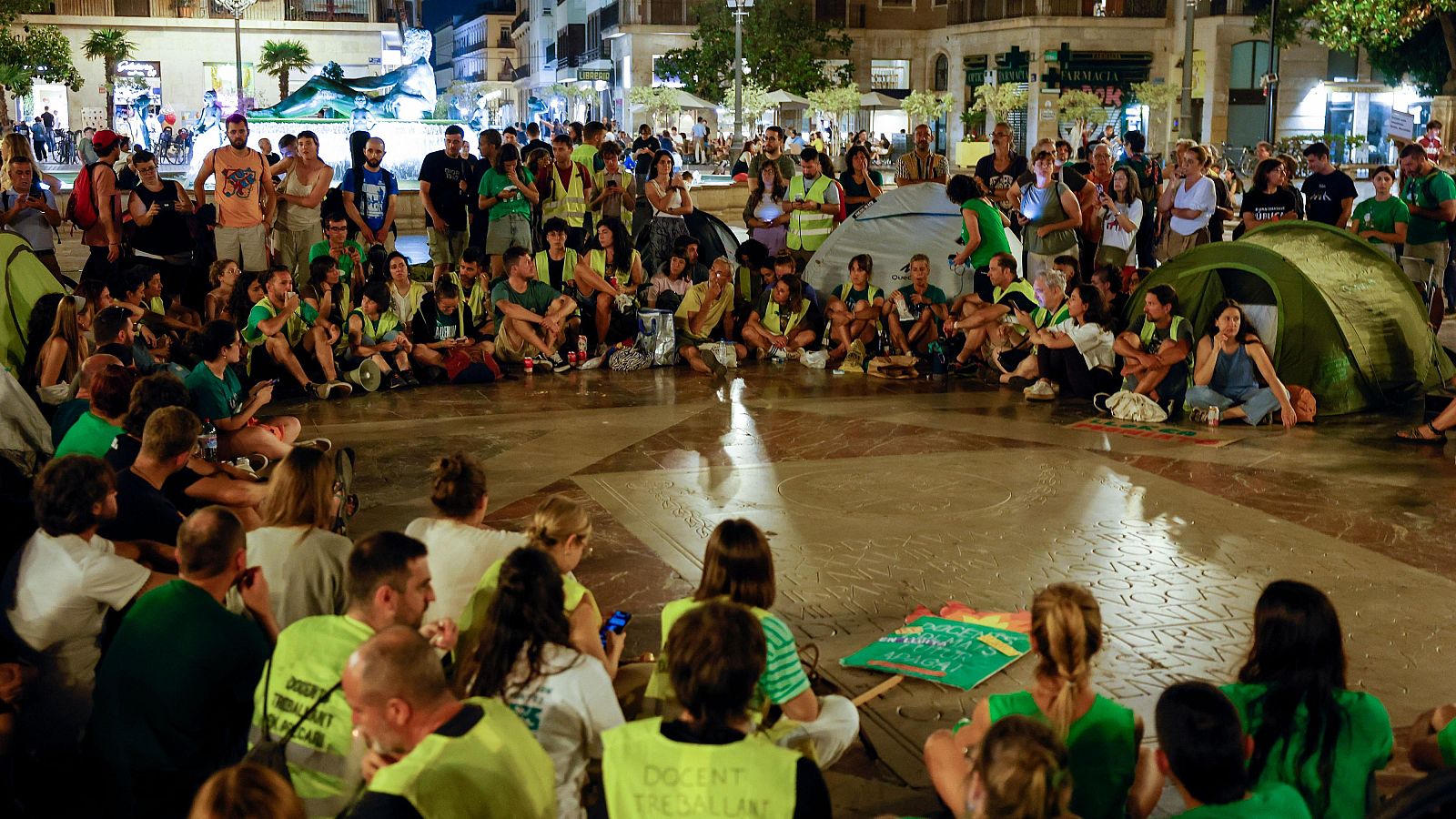 Las escuelas de diseño siguen en huelga a la espera de una propuesta firme de Educación